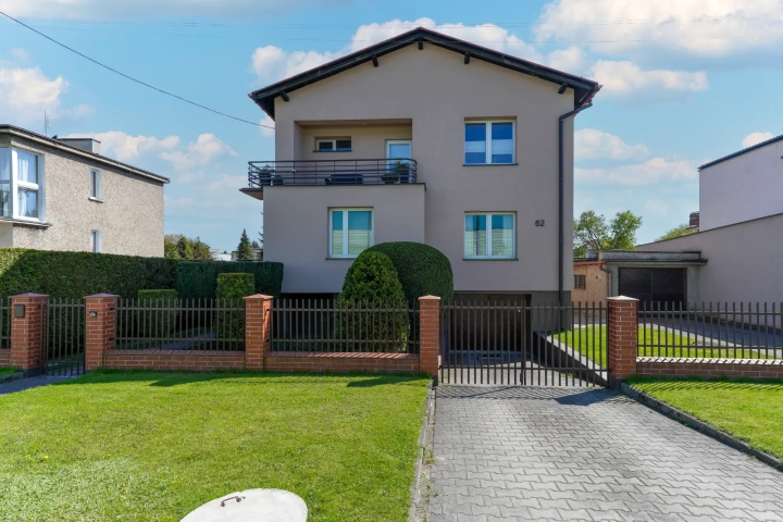 Dom dwurodzinny na sprzedaż Dąbrowa Górnicza ul. Staszica